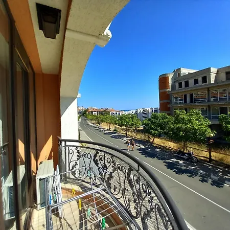 Apartment Private Admiral With Gorgeus Veranda *
